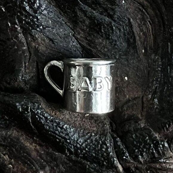 Vintage Sterling Silver Charm Small Cup Baby Birth Delivery Family - Picture 1 of 9